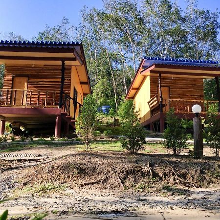 Baan Panseng Bungalow Ko Kut エクステリア 写真