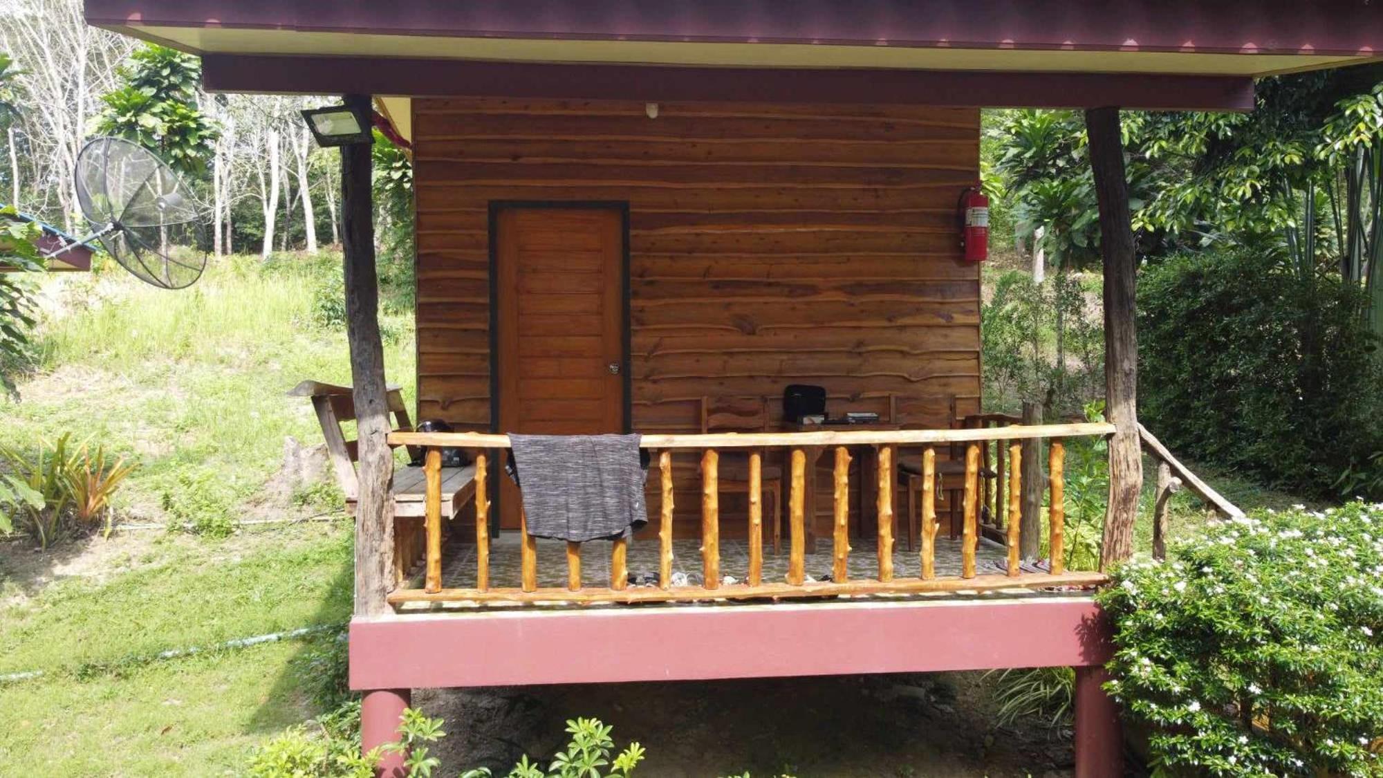 Baan Panseng Bungalow Ko Kut エクステリア 写真