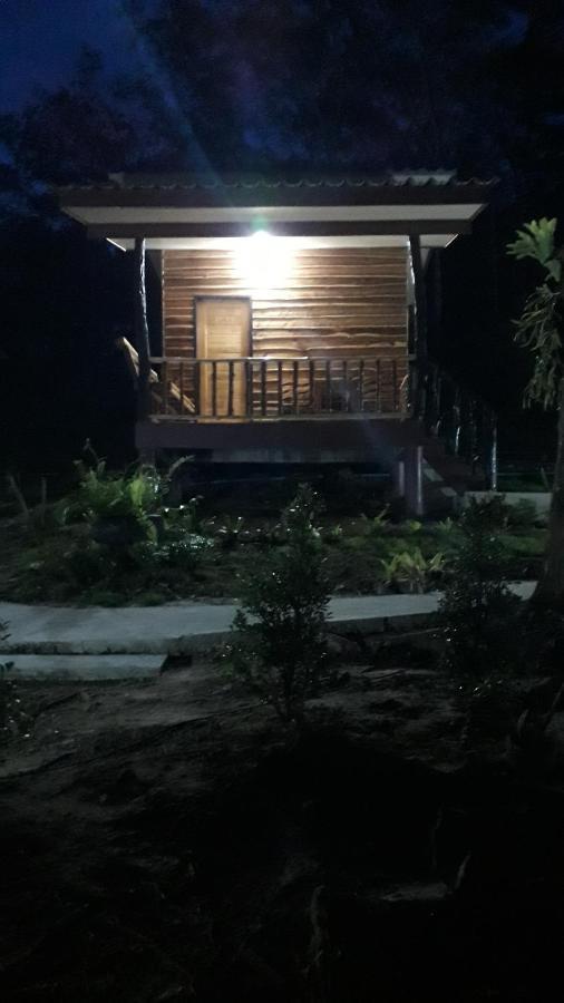 Baan Panseng Bungalow Ko Kut エクステリア 写真