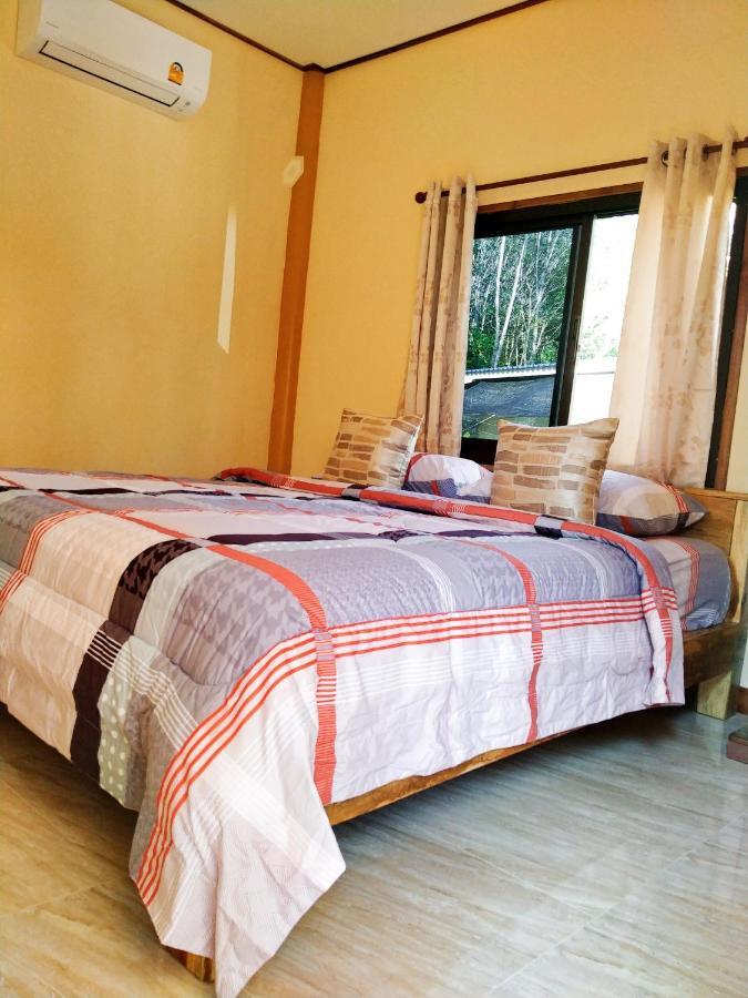 Baan Panseng Bungalow Ko Kut エクステリア 写真