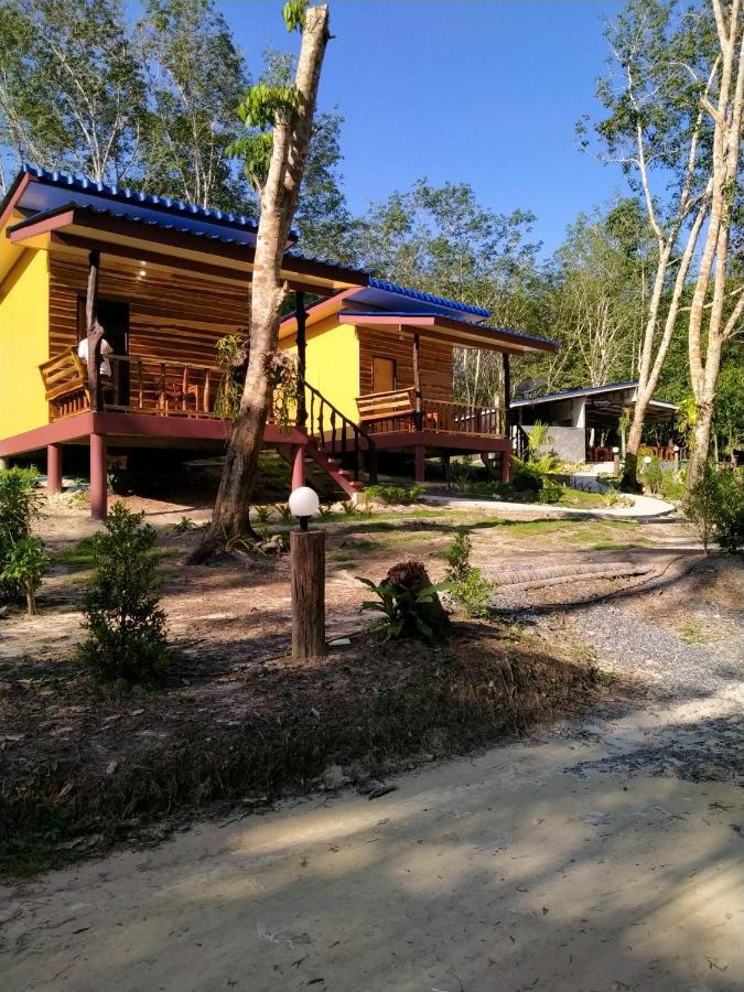 Baan Panseng Bungalow Ko Kut エクステリア 写真