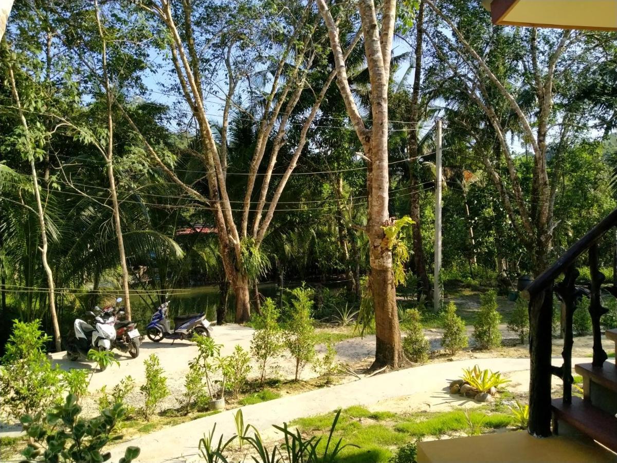 Baan Panseng Bungalow Ko Kut エクステリア 写真